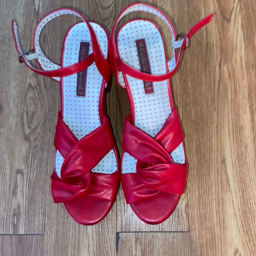 B.A.I.T. Footwear platform sandals